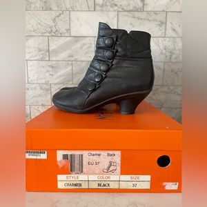 Miz Mooz “Charmer” ankle booties, size 37